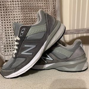 Women’s new balance 990 V5 running shoes